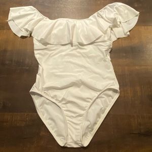 New Gianni Bini one piece swim suit